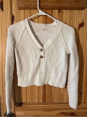 Aeropostale cream sweater